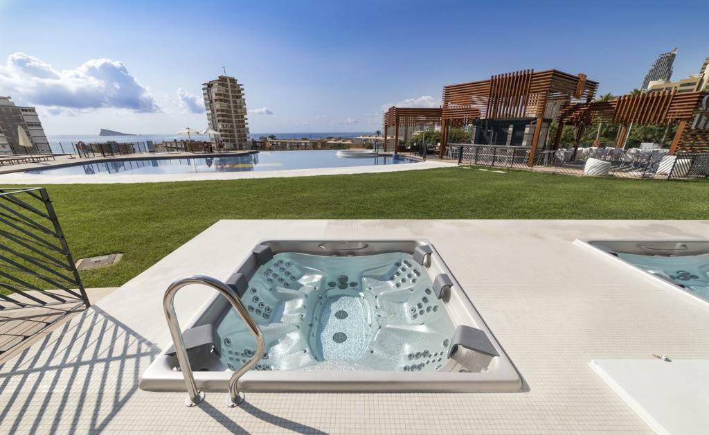 Sunset Drive Resort & Spa Benidorm Exterior photo